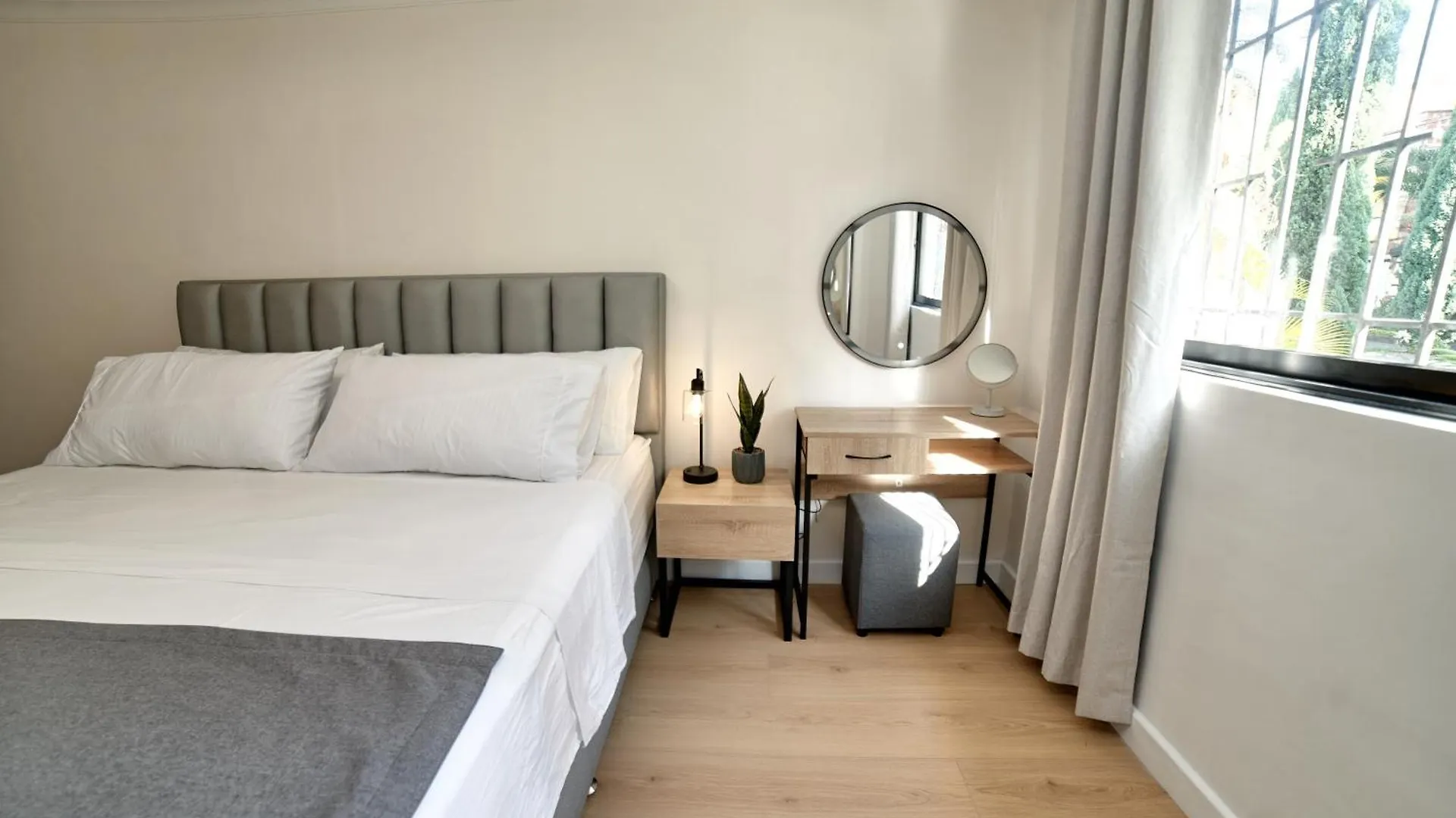 Casa En Laureles- Excelente Ubicacion! Villa Medellin