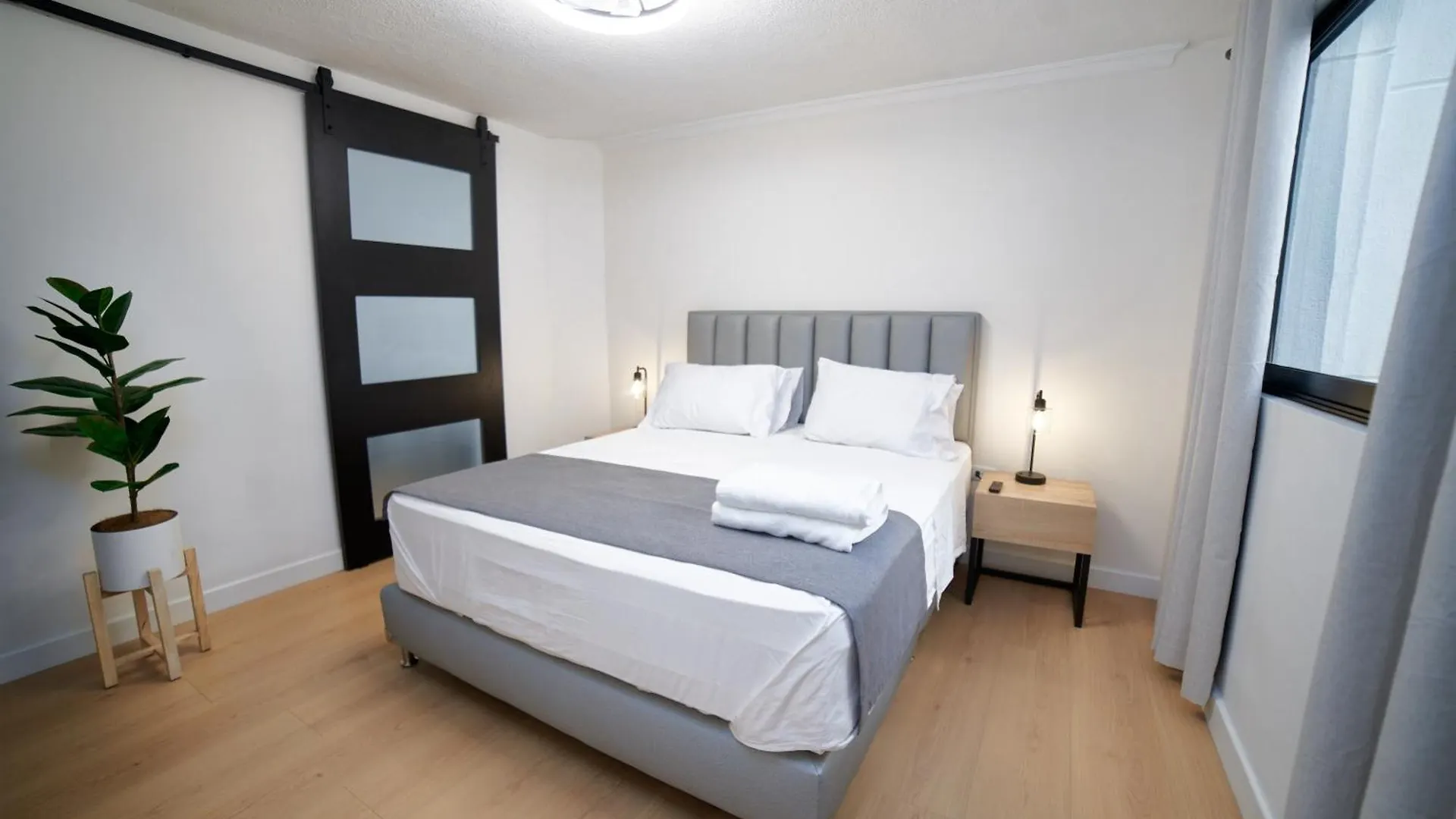 Casa En Laureles- Excelente Ubicacion! Villa Medellin